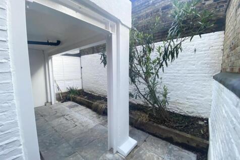 Private Courtyard, Lurline Gardens, Eden Harper SW