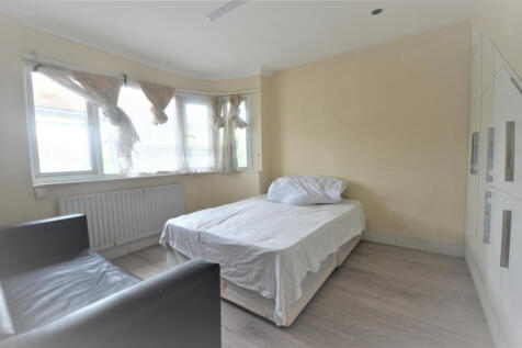 Fullwell Avenue, IG5 0RA photo 3