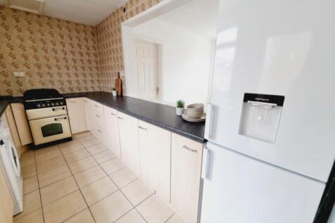 48 Alexandra Road photo 4