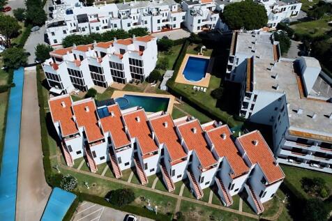 Magnificent 2+1 bedroom apartment with jacuzzi, pool and parking space, Vilamoura