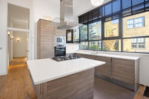 A spacious three double bedroom apartment set within a private courtyard development, conveniently located for Willesden Green and Dollis Hill transport links and amenities. Situated on the ground flo