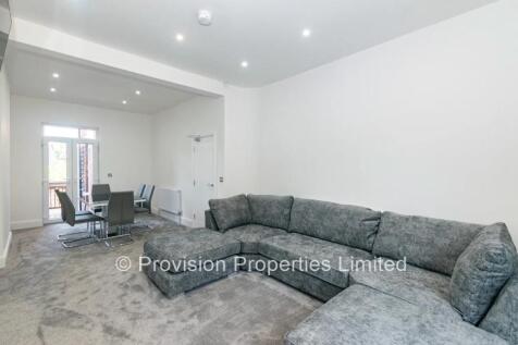 9-bed terraced on Regent Park Terrace, Hyde Leeds, LS6, £5,304/mo