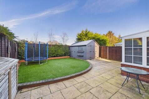 3. CAM04922G0-PR0089-STILL011