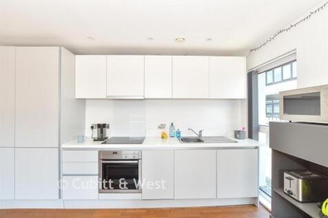 Kitchen/ Living Room