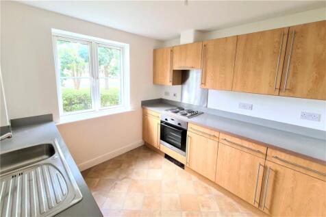 Priory Chase, Rayleigh, Essex, SS6 photo 5