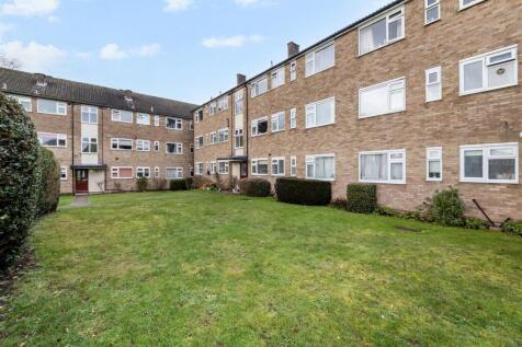 Lyndhurst Court 10 14675 27 01 26-026.jpg