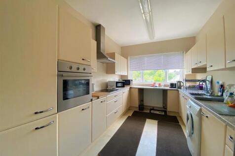 12 Little Common Rd - Kitchen.jpg