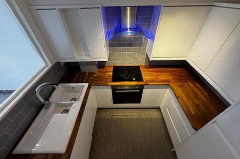kITCHEN 2.jpg