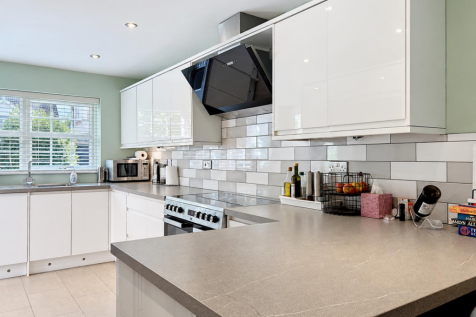 Kitchen (2)