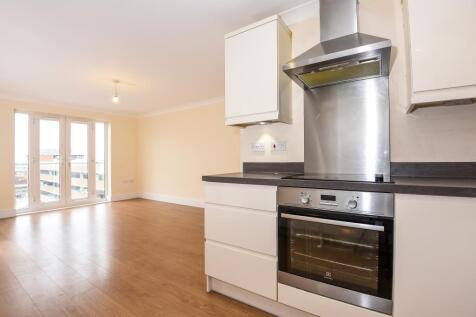 Kitchen / Living Area