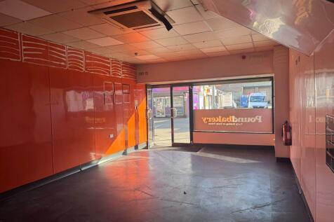 Retail Property (high street) to rent Image 5