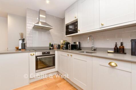 Kitchen / Lounge / Diner