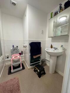 Bathroom 2.jpg