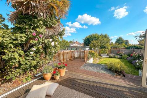 Close to Airbus, Filton, South Gloucestershire photo 3