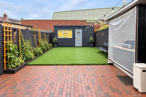 Modern Urban Garden Patio and Shed.png