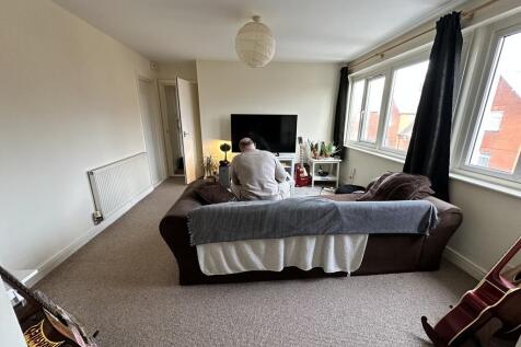 Flat 4 Living roo...