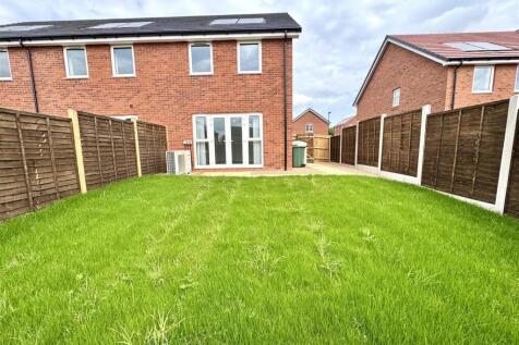 Radburn Drive, The Meadows photo 3