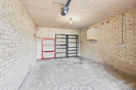 CAM05476G0-PR0342-STILL029.jpg