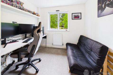 CAM03624G0-PR0147-STILL030