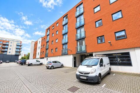 1-bed flat on Channel Way, Ocean Village, Southampton, SO14, £1,100/mo