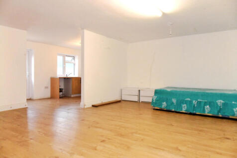 Vicarage Farm Road, Heston, Hounslow, TW5 photo 3