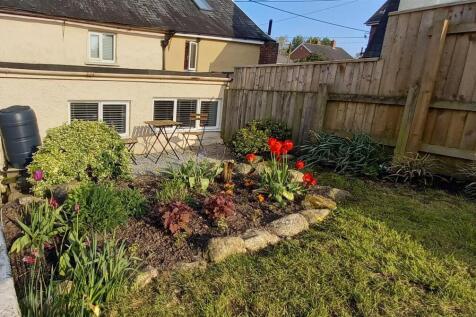 sunnygarden1 Bistro set.jpg