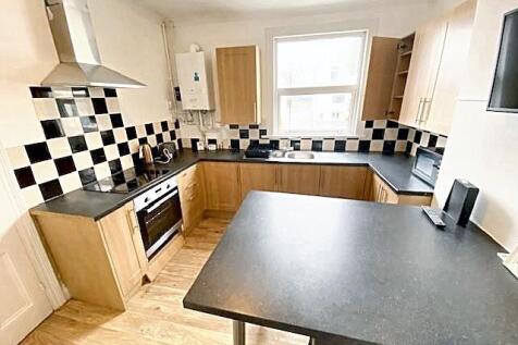 kitchen 2 (1).jpeg