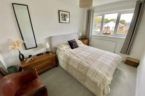 Bramleys Estate Agents - Fernhurst Road - Mirfield