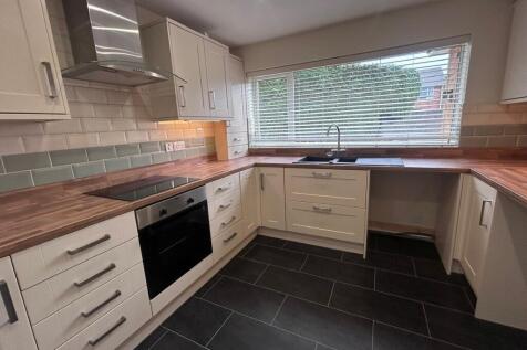 North Eastern Yeovil photo 3