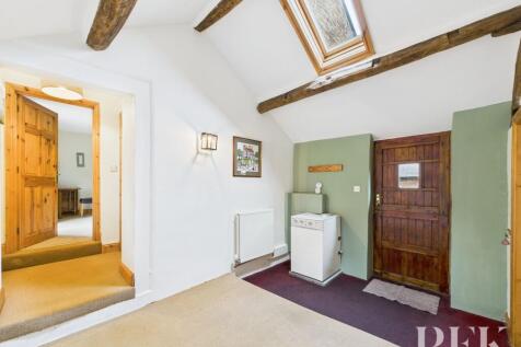 Entrance room - Orchard Cottage (from cobbled courtyard)