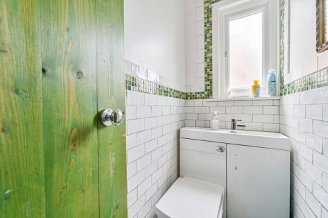 1 bed, 1 bath Flat in London - Photo 5