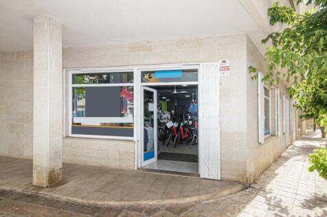 TWO COMMERCIAL PREMISSES FOR SALE IN PUERTO POLLENSA