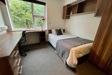 Peninsula Bedroom x.jpg