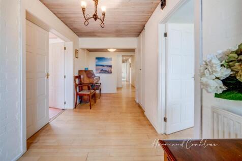 Wellfield Court, Marshfield, HernCrabtree (51).jpg