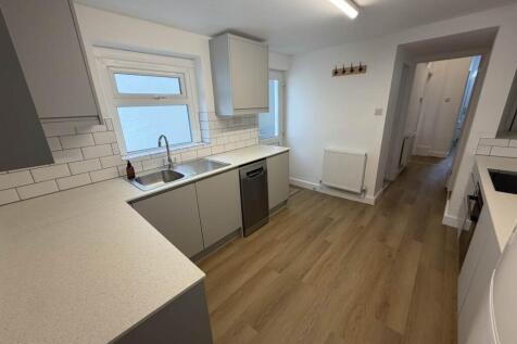 Kitchen (2)