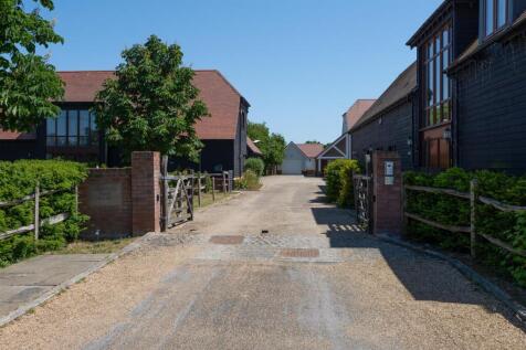 Chestfield Farm Court, The Drove, Chestfield, Whit