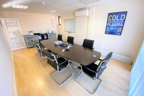 Unit 1 Hounslow Business Park 10.JPG