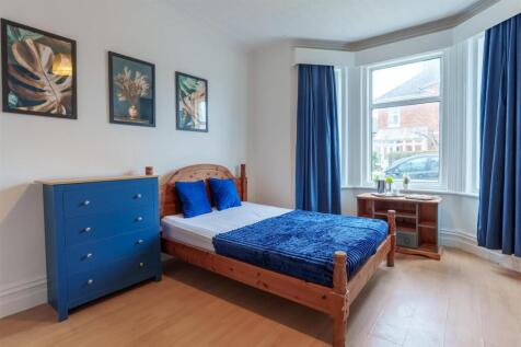 Room 1 3.jpg