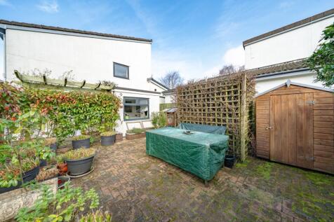 10 Manor Way 31