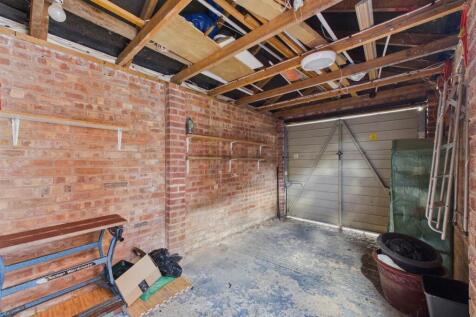 CAM03972G0-PR0505-STILL024.jpg