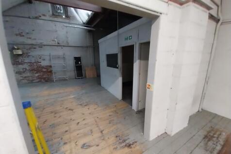 Warehouse to rent Image 4