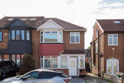 Trevose Road, E17
