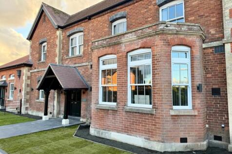 1-bed flat on 2 The Old Hospital, New Park Road, Devizes, £1,350/mo