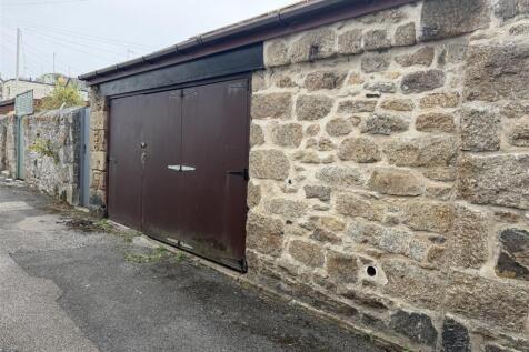 Garage/Workshop