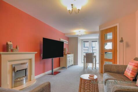 8704998-interior04.jpg