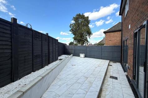 Annesley Road, Newport Pagnell photo 4