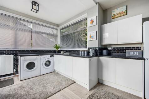 Raven Cottage (18).jpg