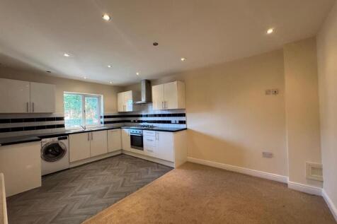 2b Kitson Hill Road, Mirfield, WF14 9EL photo 5