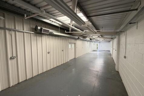Light Industrial to rent Image 4