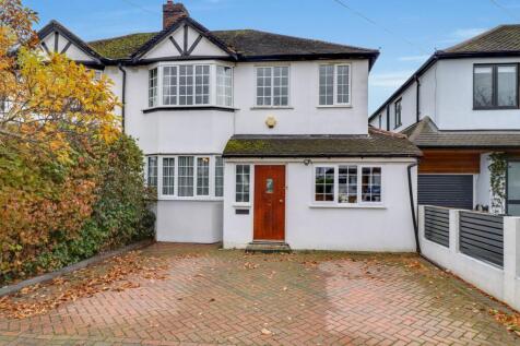 West Molesey, KT8 - property photo